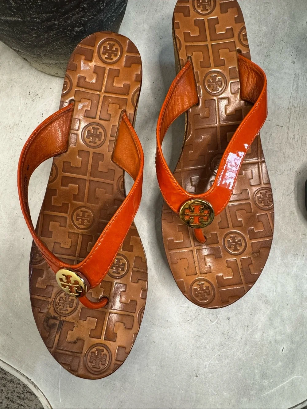 Tory Burch Y2K orange strap wedge thong size 6